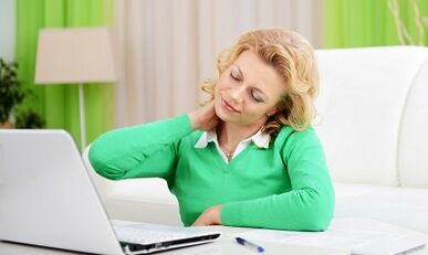 The main symptoms of a neck osteochondrosis